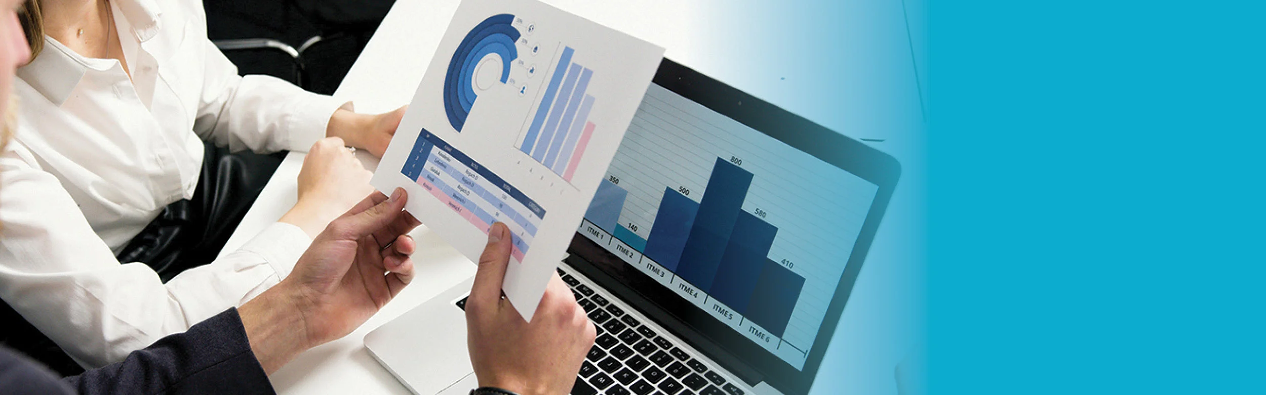 Tarr business illusztrációs kép web- és e-mail szolgáltatások